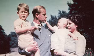 5 bí quyết giúp hôn nhân của Nữ hoàng Elizabeth II và Hoàng thân Philip bền vững 70 năm