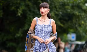 Công thức phối đồ cho chuyến du lịch 4 ngày, hợp với biển lẫn thành phố