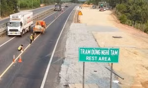 Loạt trạm dừng nghỉ cao tốc Bắc - Nam 'vỡ' tiến độ 