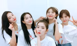 Trong khi Red Velvet nhiệt tình tung thính, SM vẫn im lặng mặc thời hạn comeback tới gần