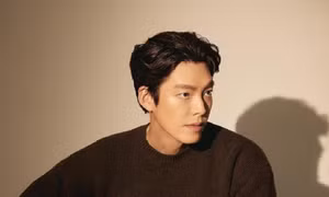 Đây là cách Kim Woo Bin ủng hộ phim "Hometown Cha Cha Cha" của “nóc nhà”’ Shin Min Ah