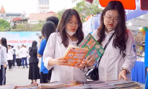 Giới trẻ Hải Phòng thích thú tham gia ngày hội sách 