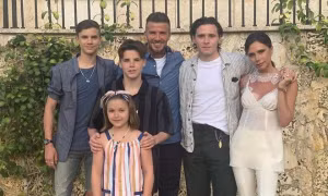 Gia đình Beckham gặp hạn: Victoria và David Beckham có nguy cơ ngồi tù, công ty thời trang sắp vỡ nợ