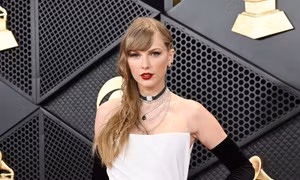 Lịch trình "điên rồ" của Taylor Swift: Trở lại The Eras Tour, dự Super Bowl và ra mắt album mới