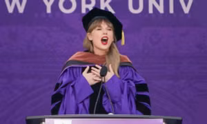 Taylor Swift nhận bằng Tiến sĩ ở tuổi 32: "Khi đánh mất nhiều thứ, ta cũng đã có thêm điều gì đó"