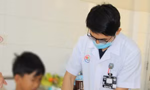 Tự chế pháo nổ, nhiều học sinh ở Khánh Hòa nhập viện cấp cứu
