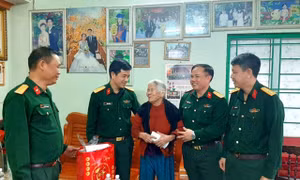 Khánh thành 5 ngôi nhà cho người nghèo đón Tết Nguyên đán
