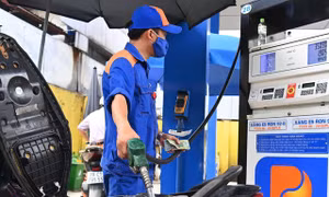 Đề xuất kéo dài giảm thuế môi trường với xăng, dầu đến hết năm 2024 