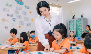 Thừa - thiếu biên chế giáo viên, khắc phục cách nào? 