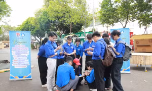 Sinh viên 5 tốt Đắk Lắk thử thách chạy trạm