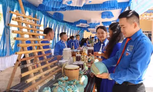 Nâng bước khởi nghiệp cho thanh niên 
