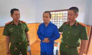 Đập kính ô tô, trộm hơn 600 triệu đồng 