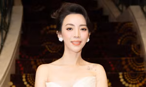 Lần đầu tiên kết hợp với ‘ông hoàng phòng vé’ Thái Hòa, Thu Trang bội thu giải thưởng điện ảnh