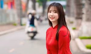 Cô giáo gen Z sở hữu 'visual thần tiên tỷ tỷ' cùng bảng thành tích tiếng Nhật và tiếng Anh cực 'choáng'