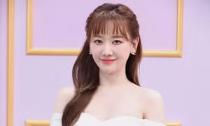 Sang Hàn Quốc hoạt động chưa bao lâu, Hari Won nhận ngay giải thưởng đặc biệt này khiến V-net hết lời khen ngợi