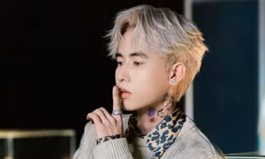 Giọng ca gen Z Doãn Hiếu thoát hình tượng 'thanh xuân vườn trường', hóa 'bad boy' làm netizen bất ngờ
