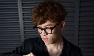 Rapper nhỏ tuổi nhất 'Rap Việt' trở lại đường đua âm nhạc 'lột xác' từ ngoại hình đến tư duy âm nhạc