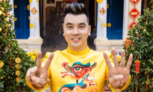 Đón Tết sớm, Ưng Hoàng Phúc xuất hiện đầy khác lạ, không còn vẻ lịch lãm mà theo phong cách gen Z