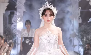 'Nàng Hậu toàn năng' Mai Phương 'càn quét' sàn diễn thời trang, chăm làm từ thiện trước thềm 'Miss World 2024'