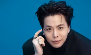 Lộ diện 'bóng hồng' mới của Trịnh Thăng Bình, cư dân mạng không khỏi ấn tượng bởi gương mặt lạ