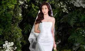 Rộ tin Hoa hậu Đỗ Mỹ Linh được bạn trai đại gia cầu hôn nhưng chính chủ chưa lên tiếng xác nhận