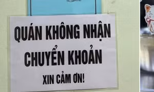 Từ chối nhận chuyển khoản lan rộng, chuyện gì đang xảy ra? 