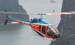 Nóng: Rơi trực thăng ở vịnh Hạ Long, 2 người thiệt mạng, 3 người mất tích