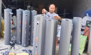 Bạn trẻ xứ Thanh sáng chế cây lọc nước bằng than hoạt tính