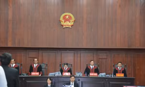 HĐXX phiên tòa phúc thẩm vụ Vạn Thịnh Phát.