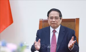Thủ tướng Phạm Minh Chính trong cuộc điện đàm với Thủ tướng New Zealand ngày 10/4. (Ảnh: TTXVN)