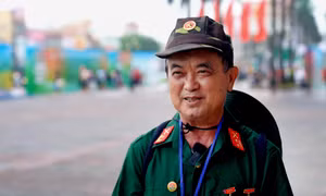 Runner 73 tuổi lần thứ 5 liên tiếp chinh phục cự ly 42,195km tại Tiền Phong Marathon