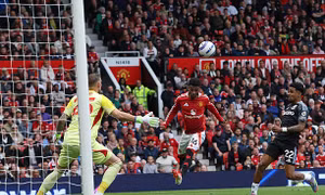 MU phá hỏng giấc mơ dự cúp C1 của Aston Villa 