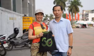 Không khí sôi nổi ngày đầu nhận racekit Tiền Phong Marathon 2025