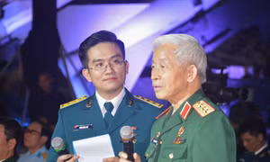 Vinh quang người chiến sĩ canh trời