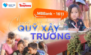  Các bạn trẻ dễ dàng ủng hộ xây trường qua tài khoản thiện nguyện của báo Tiền Phong