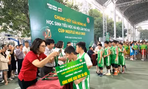 Giải bóng rổ học sinh tiểu học Hà Nội vinh danh hai nhà vô địch