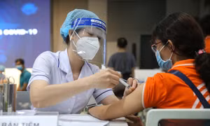 TP.HCM: 780.000 học sinh sẽ trở lại trường vào học kì II sau khi đã tiêm đủ 2 mũi vắc-xin