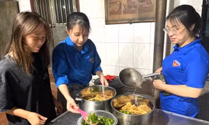 Sát cánh cùng sĩ tử nuôi giấc mơ vào đại học