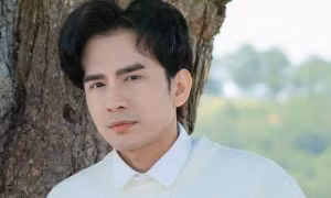 Showbiz 12/12: Đan Trường kể về tai nạn hi hữu khiến anh không thể bắt tay khán giả