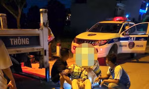 Nam thanh niên 'thông chốt' nồng độ cồn, đâm CSGT gãy chân