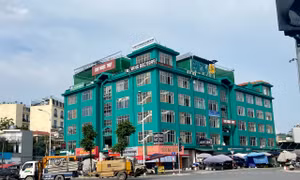 Hà Nội: Lãng phí khu chợ khang trang 5 tầng nhưng 4 tầng để không 