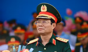 Đại tướng Nguyễn Tân Cương thị sát hợp luyện diễu binh, diễu hành chuẩn bị đại lễ 30/4