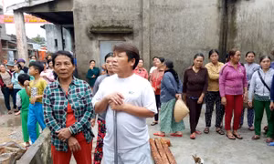 Người dân tìm đến nhà chủ hụi để đòi tiền