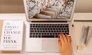 Gen Z buồn chán vì học online: Đừng bỏ qua 7 lời khuyên hữu ích từ các chuyên gia đại học