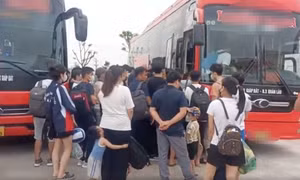 Tài xế xe khách vi phạm nồng độ cồn, chở quá 31 người trên cao tốc 