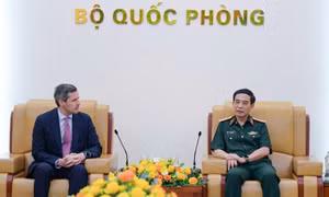 Sẵn sàng tiếp nhận quân nhân Italy sang Việt Nam học tại hai học viện quân sự