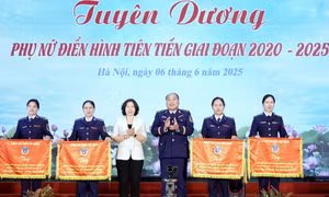 Nhiều 'bóng hồng' Cảnh sát biển lập thành tích xuất sắc