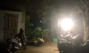 Ngăn cha mẹ cãi nhau, con trai gây án mạng