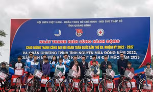 Tặng xe đạp