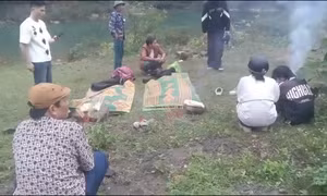 Rủ nhau bơi qua khe bắt cua, 2 thanh niên đuối nước tử vong